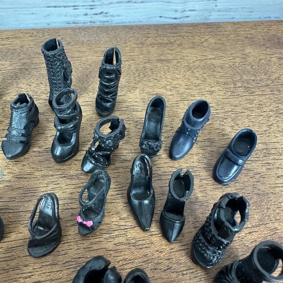 Large Lot of Barbie Doll Single Shoes All Black Heels Flats Skipper Stacey 54 PC - Picture 5 of 8